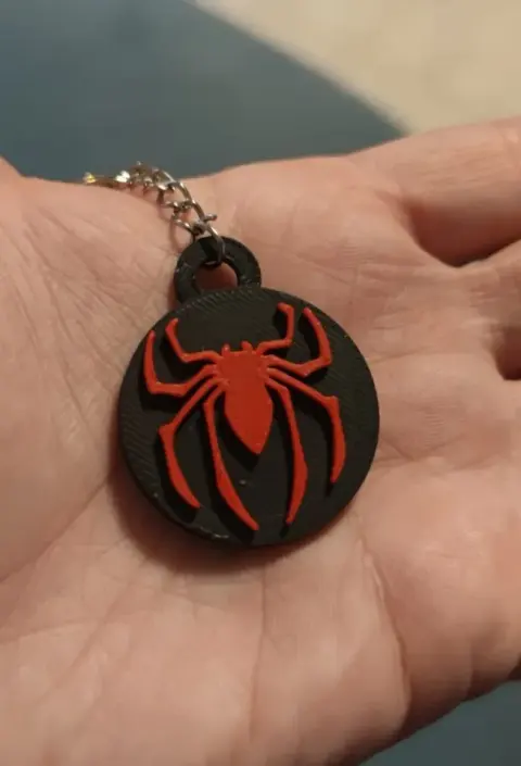 Llaveros de superhéroes – impresión 3D en PETG, Crogrid Saltillo (foto 4)