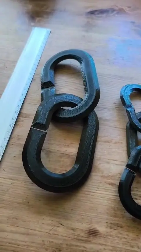 Piezas funcionales impresas en 3D en PETG: eslabones, poleas y prototipos